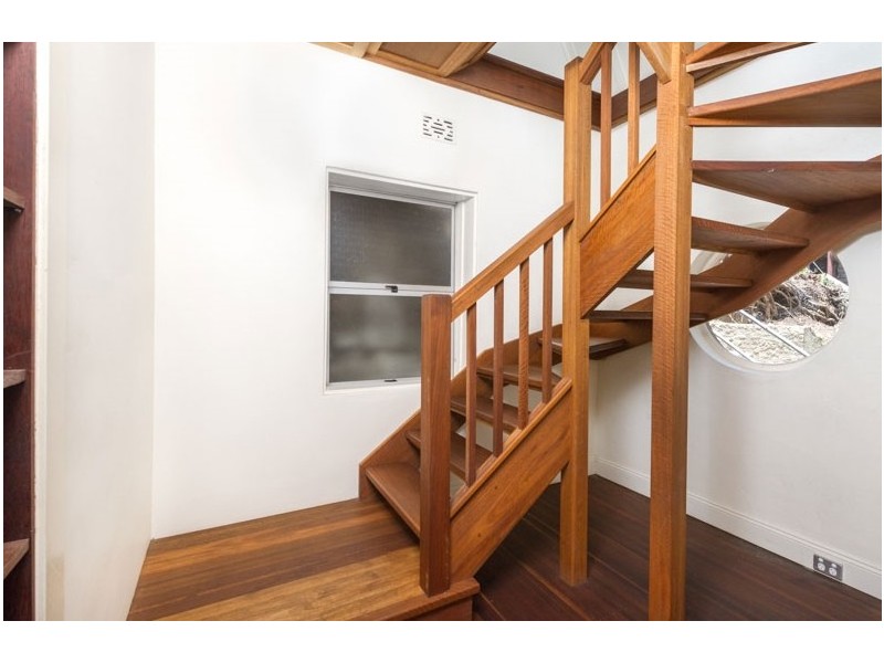 24 Macgregor Terrace, Bardon QLD 4065