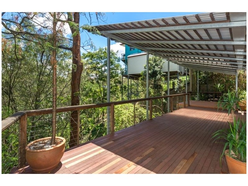 24 Macgregor Terrace, Bardon QLD 4065