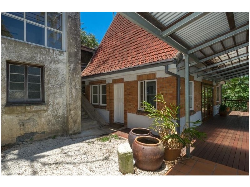 24 Macgregor Terrace, Bardon QLD 4065