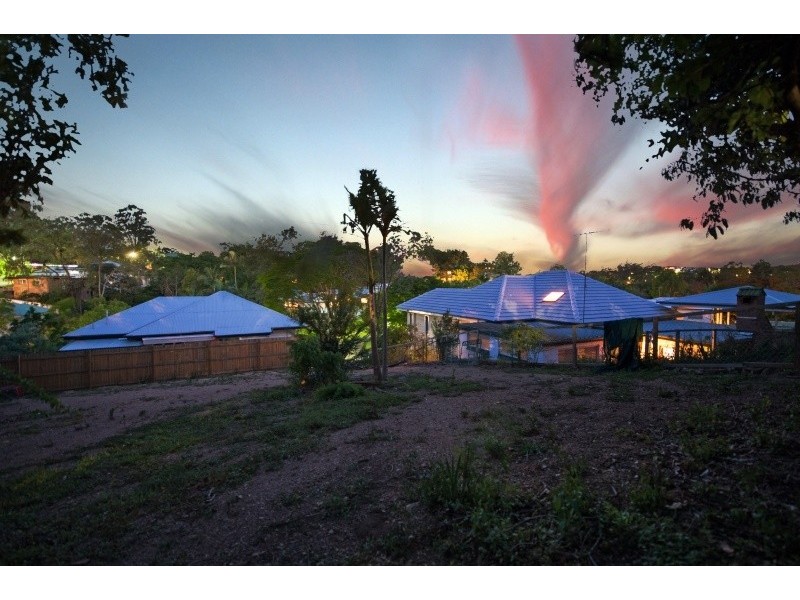 86 Gerler Street, Bardon QLD 4065