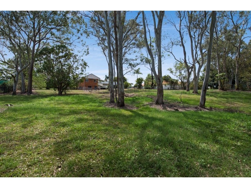 61 Retreat Street, Bridgeman Downs QLD 4035
