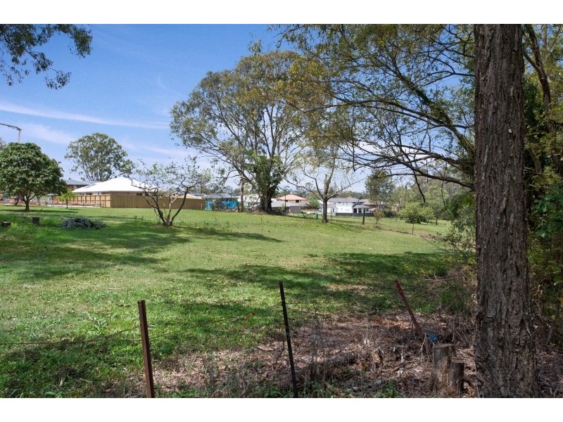 61 Retreat Street, Bridgeman Downs QLD 4035