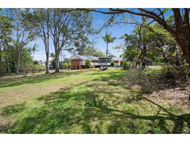 61 Retreat Street, Bridgeman Downs QLD 4035