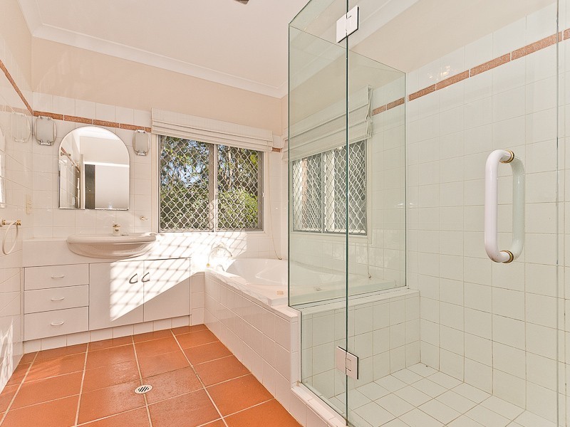 61 Retreat Street, Bridgeman Downs QLD 4035