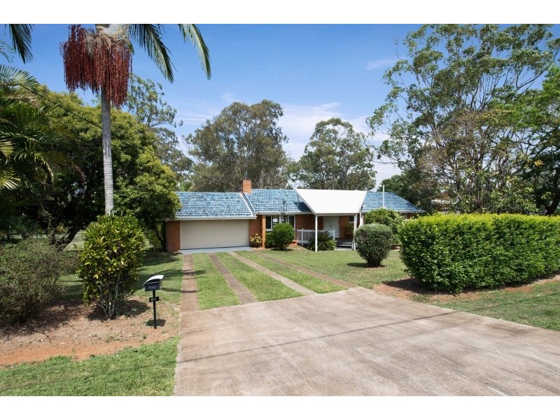 61 Retreat Street, Bridgeman Downs QLD 4035