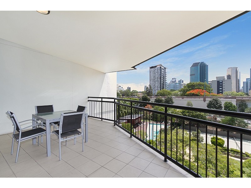 65/15 Goodwin Street, Kangaroo Point QLD 4169