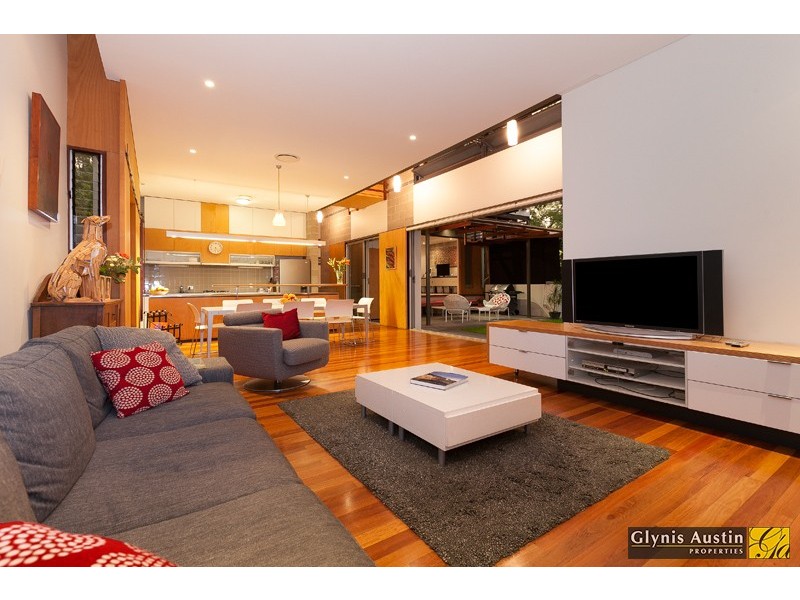 9 Rosewood Street, Bardon QLD 4065