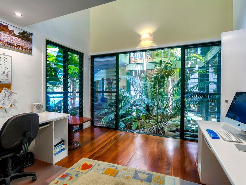 43 Lilley Road, Bardon QLD 4065