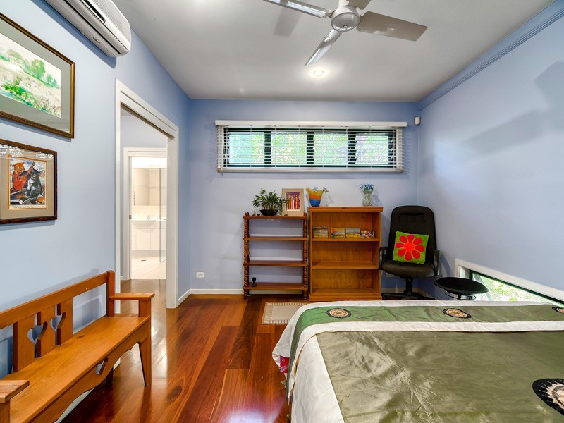 43 Lilley Road, Bardon QLD 4065