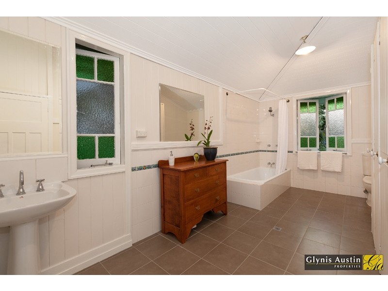 74 Lewin Street, Bardon QLD 4065