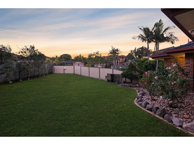 5 Brookland Close, Bridgeman Downs QLD 4035