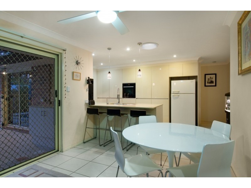 5 Brookland Close, Bridgeman Downs QLD 4035