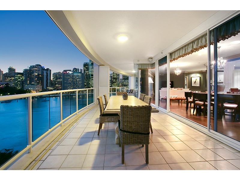 21 Pixley Street, Kangaroo Point QLD 4169