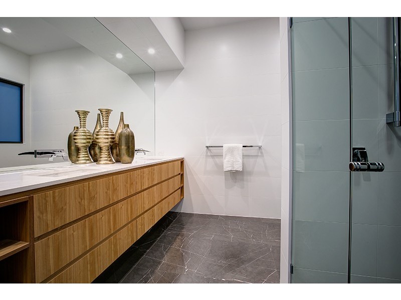 105 Fifth Avenue, Balmoral QLD 4171