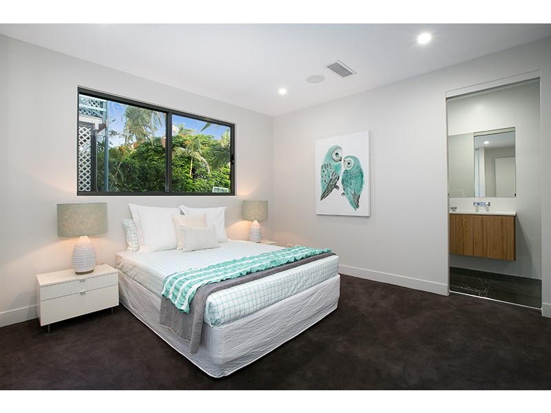 105 Fifth Avenue, Balmoral QLD 4171