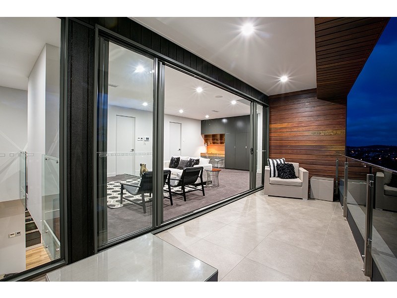 105 Fifth Avenue, Balmoral QLD 4171