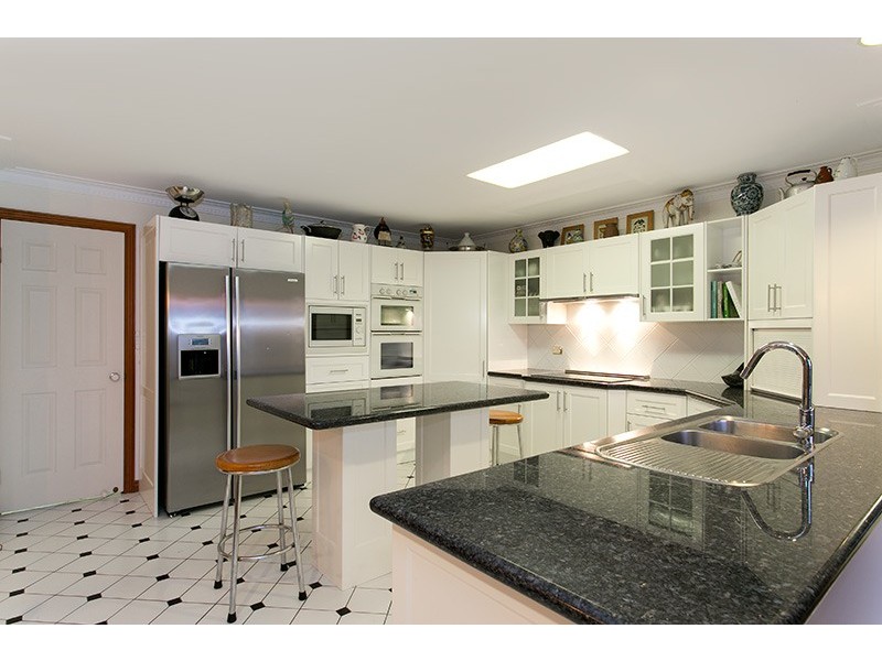 25 Walsall Street, The Gap QLD 4061