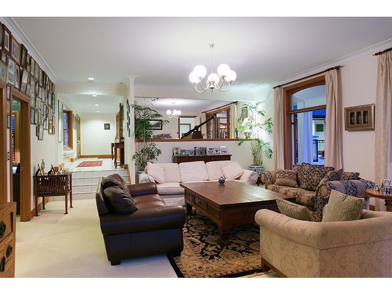 25 Walsall Street, The Gap QLD 4061