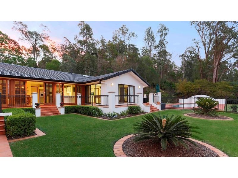 25 Walsall Street, The Gap QLD 4061