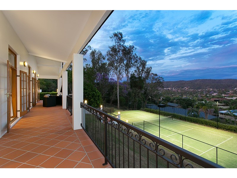 25 Walsall Street, The Gap QLD 4061