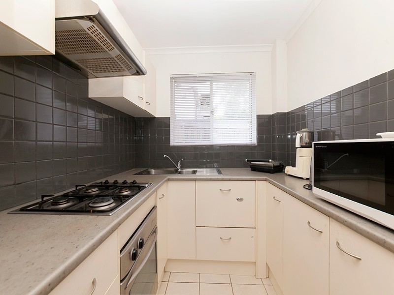 2/66 Dunsmore Street, Kelvin Grove QLD 4059