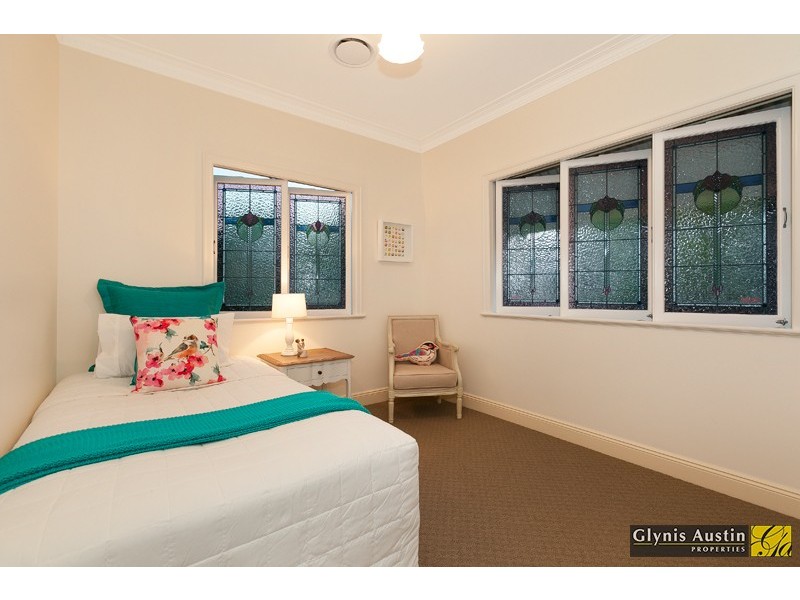 5 Bearsden Avenue, Newmarket QLD 4051