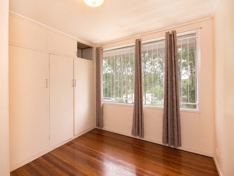 14 Algona Street, Holland Park West QLD 4121