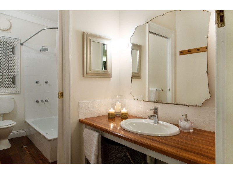 67 Gerler Street, Bardon QLD 4065