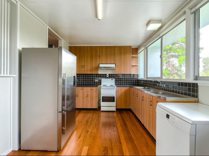 17 D’Aguilar Road, The Gap QLD 4061
