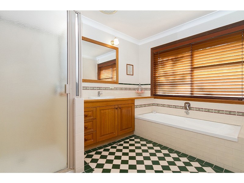 11 Vakuta Street, Fig Tree Pocket QLD 4069