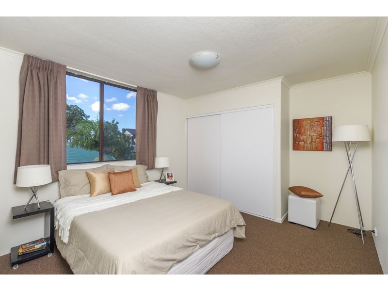 4/76 Herston Road, Kelvin Grove QLD 4059