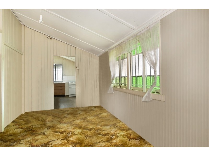 24 Mackay Terrace, Bardon QLD 4065