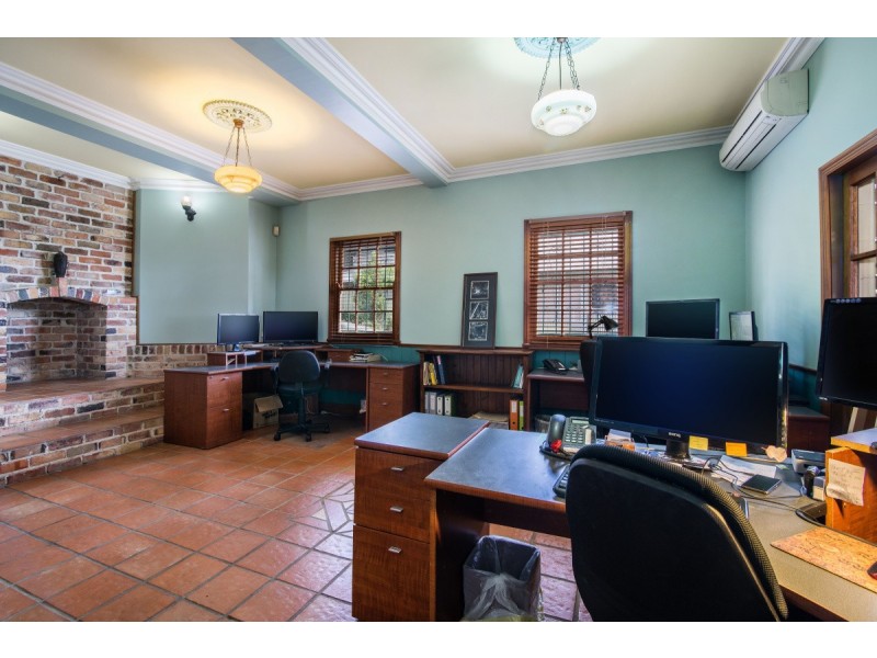 47 Arthur Tce, Red Hill QLD 4059