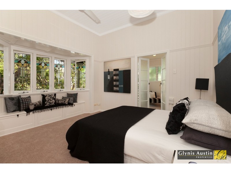 47 Raleigh Parade, Ashgrove QLD 4060