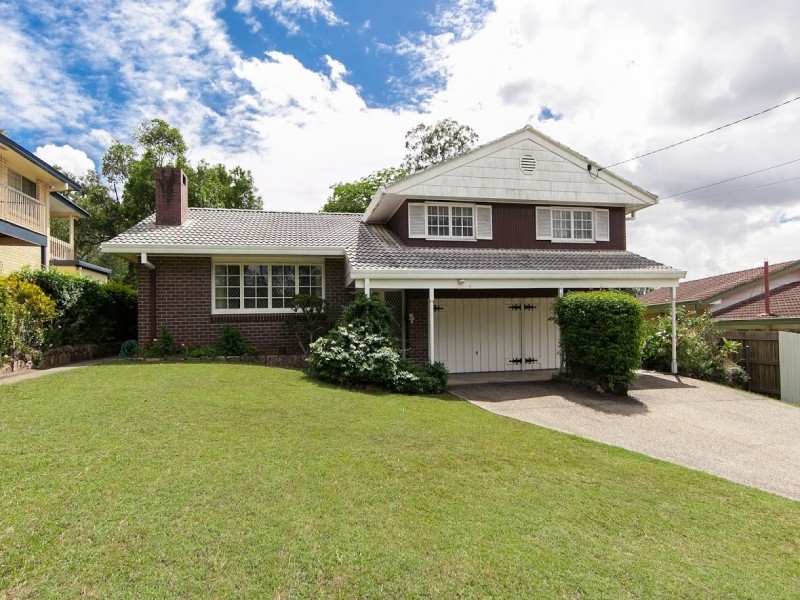 13 Kowhai Street, Kenmore QLD 4069