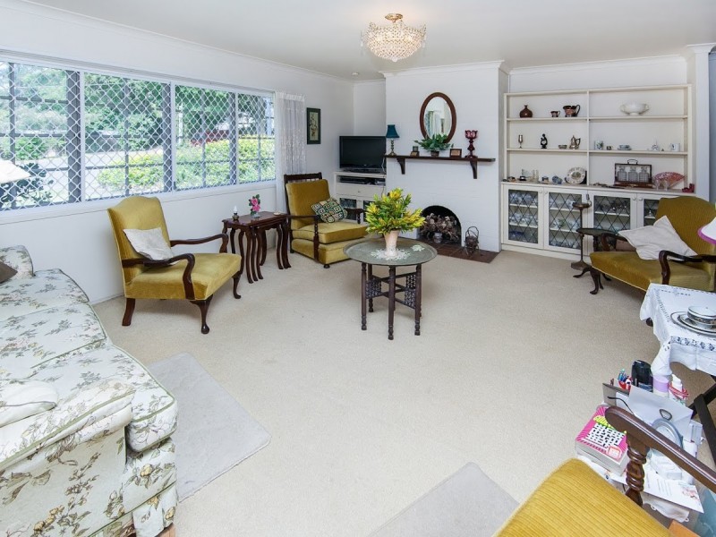 13 Kowhai Street, Kenmore QLD 4069