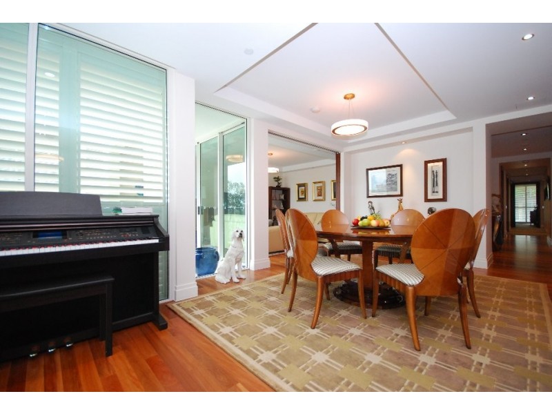 39 Castlebar Street, Kangaroo Point QLD 4169