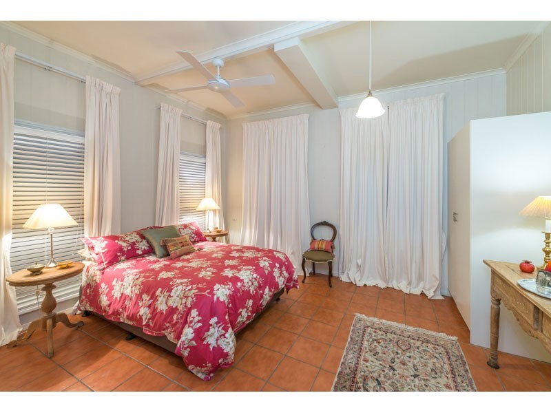 26 Cambridge Street, Red Hill QLD 4059