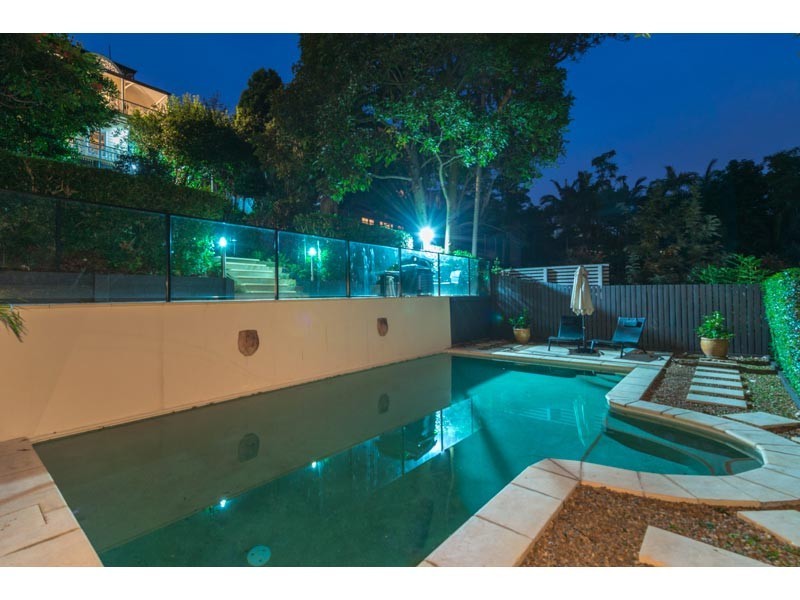 26 Cambridge Street, Red Hill QLD 4059