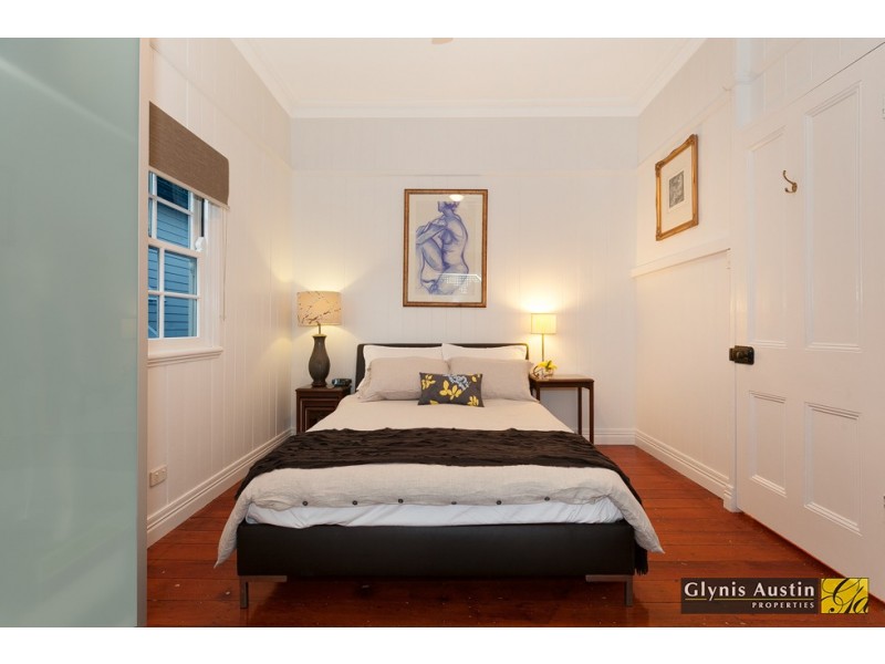 21 Dean Street, Red Hill QLD 4059