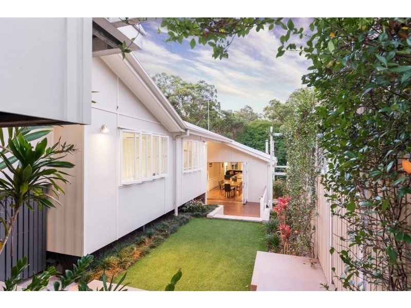 40 Barnett Road, Bardon QLD 4065