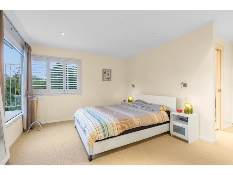 40 Barnett Road, Bardon QLD 4065