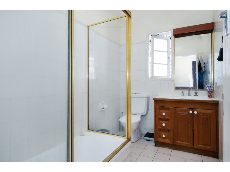 47 Simpsons Road, Bardon QLD 4065