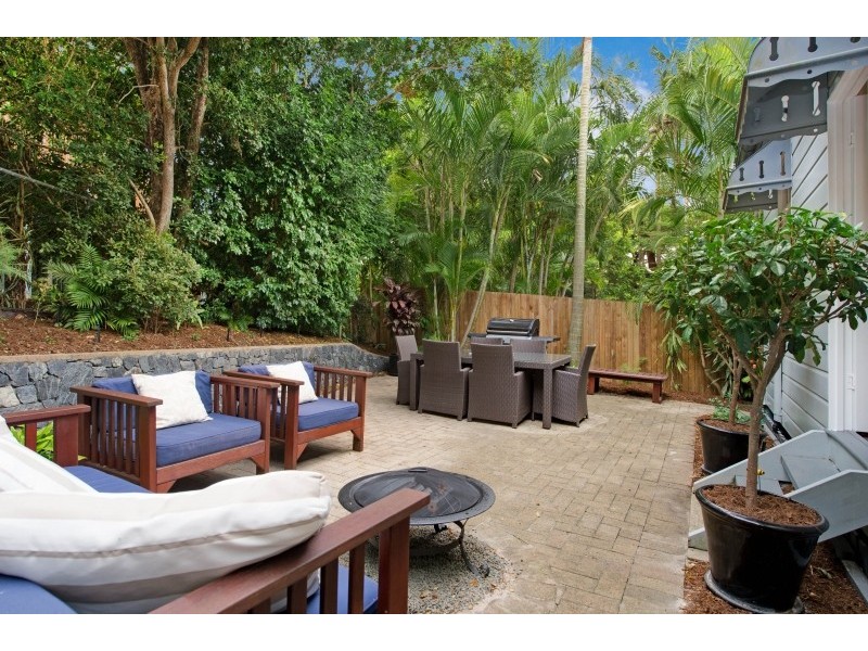 24 Carmel Street, Bardon QLD 4065