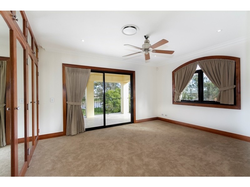 27 Robertson Place, Fig Tree Pocket QLD 4069