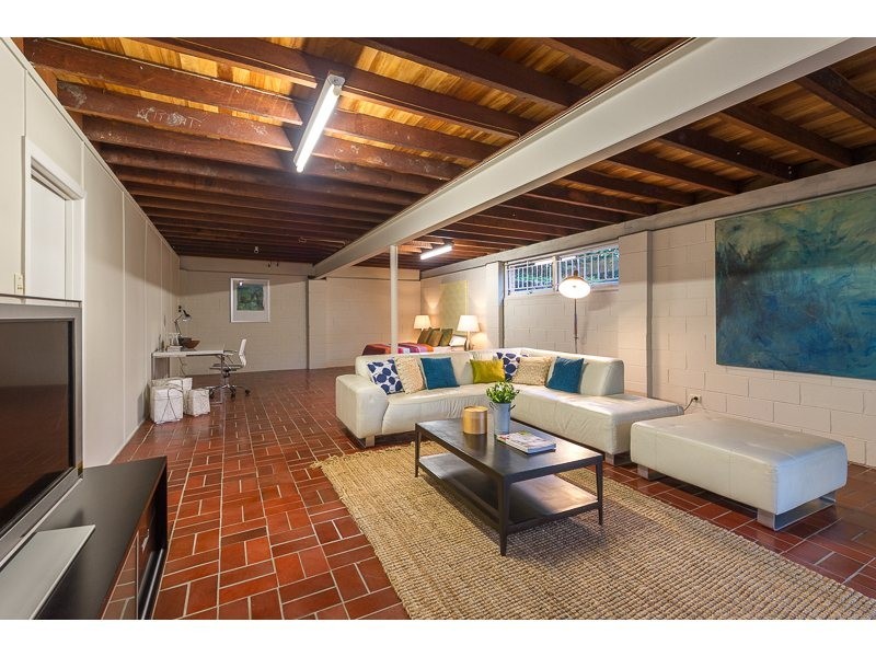 33 Rambler Street, Bardon QLD 4065