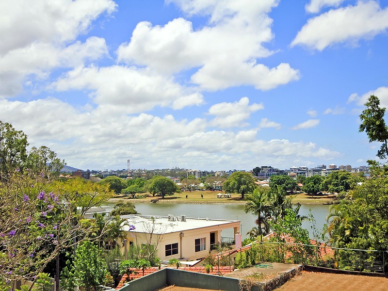 7/36 Jerdanefield Road, St Lucia QLD 4067