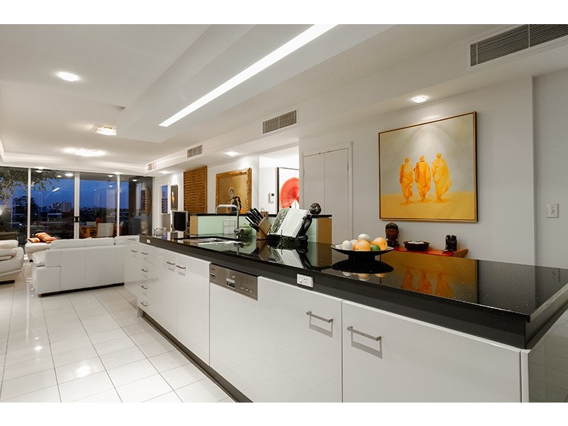 98 Thorn Street, Kangaroo Point QLD 4169