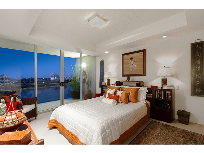 98 Thorn Street, Kangaroo Point QLD 4169