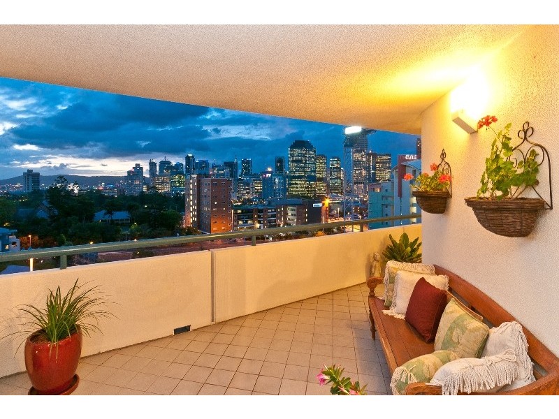 57 Lambert Street, Kangaroo Point QLD 4169